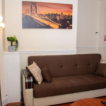 Royale Green View House- Free Parking, Wifi, Perfect For Contractors And Holiday Нортхемптон Экстерьер фото