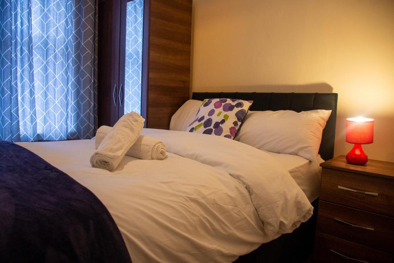 Royale Green View House- Free Parking, Wifi, Perfect For Contractors And Holiday Нортхемптон Экстерьер фото