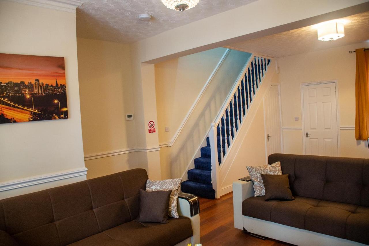 Royale Green View House- Free Parking, Wifi, Perfect For Contractors And Holiday Нортхемптон Экстерьер фото
