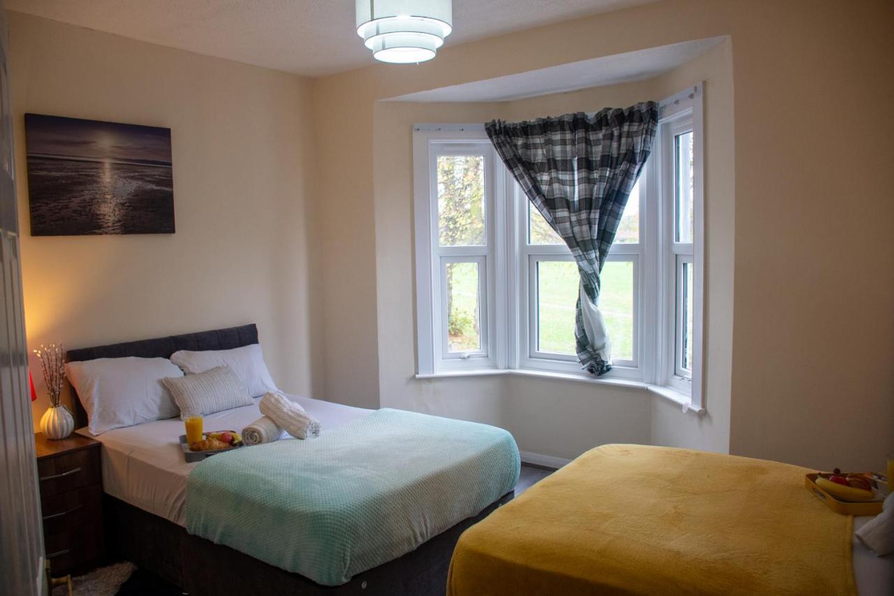 Royale Green View House- Free Parking, Wifi, Perfect For Contractors And Holiday Нортхемптон Экстерьер фото